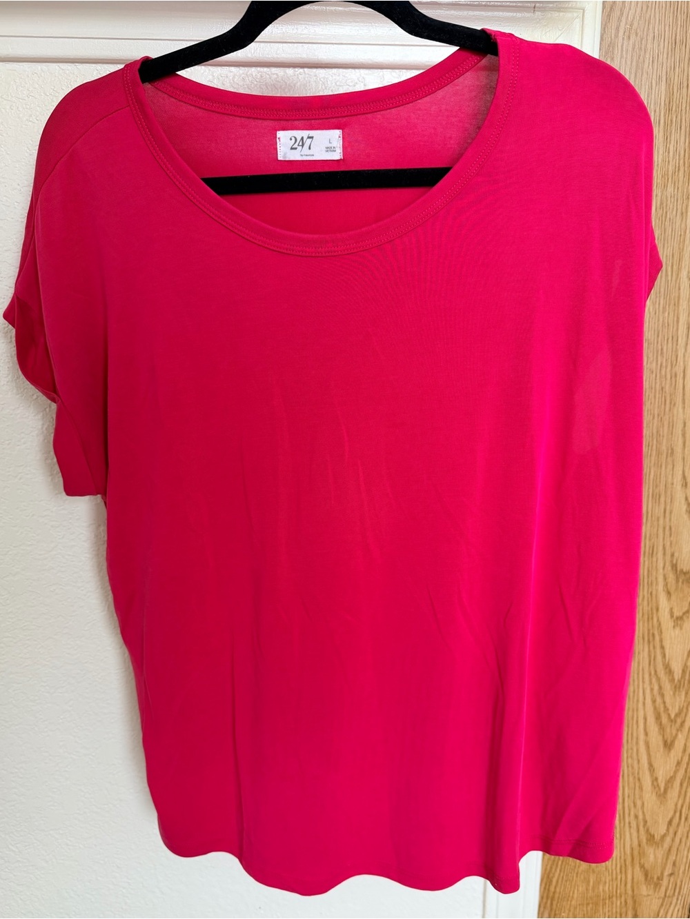 24/7 Essentials Women's Hot Pink Scoop Neck Top